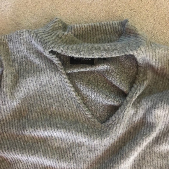 Soft gray top for winter - Picture 2 of 2